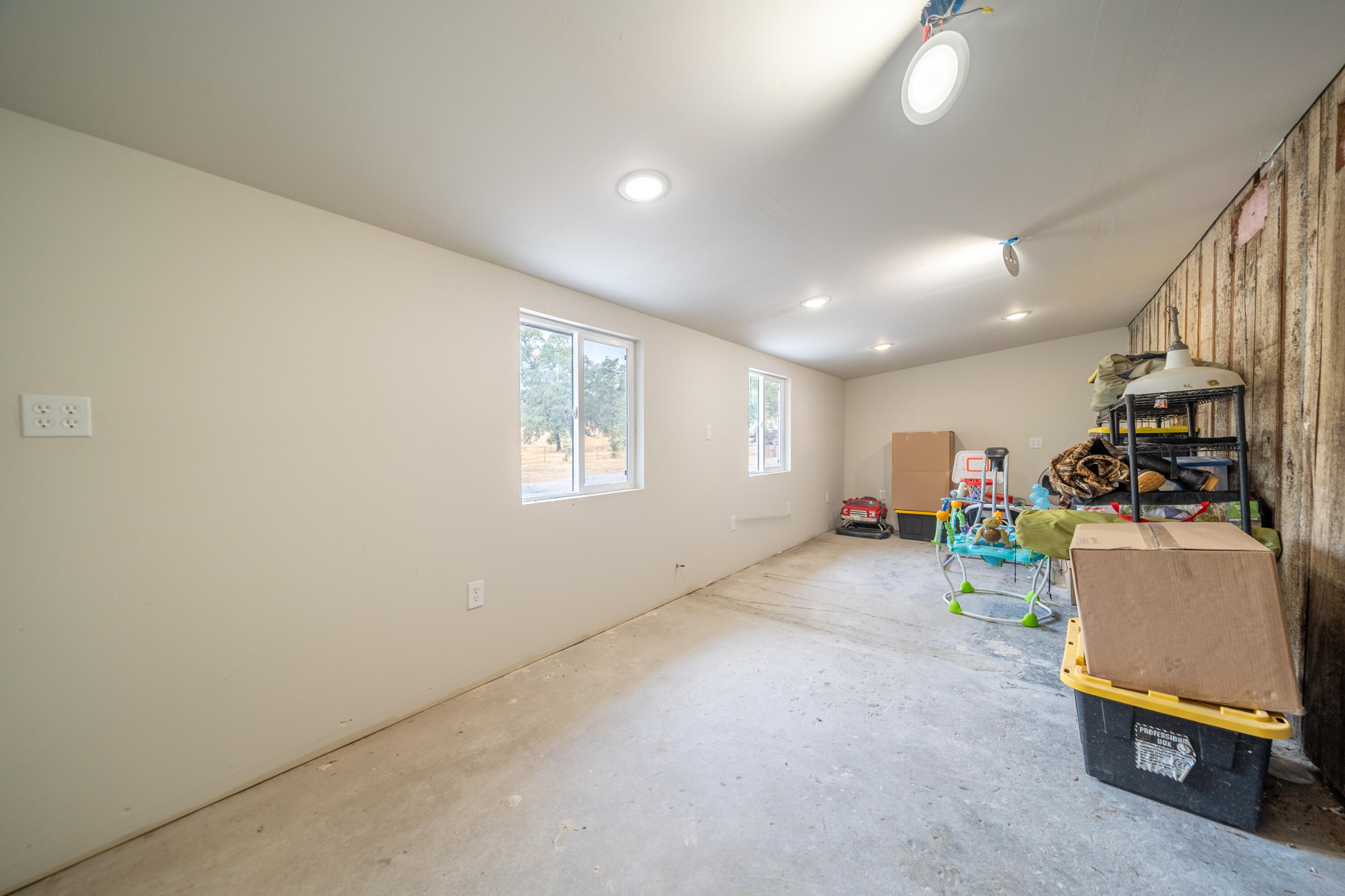 10953 Oak Run Road Oak Run, CA 96069 - Photo 57 of 79 10953 Oak Run Rd-37