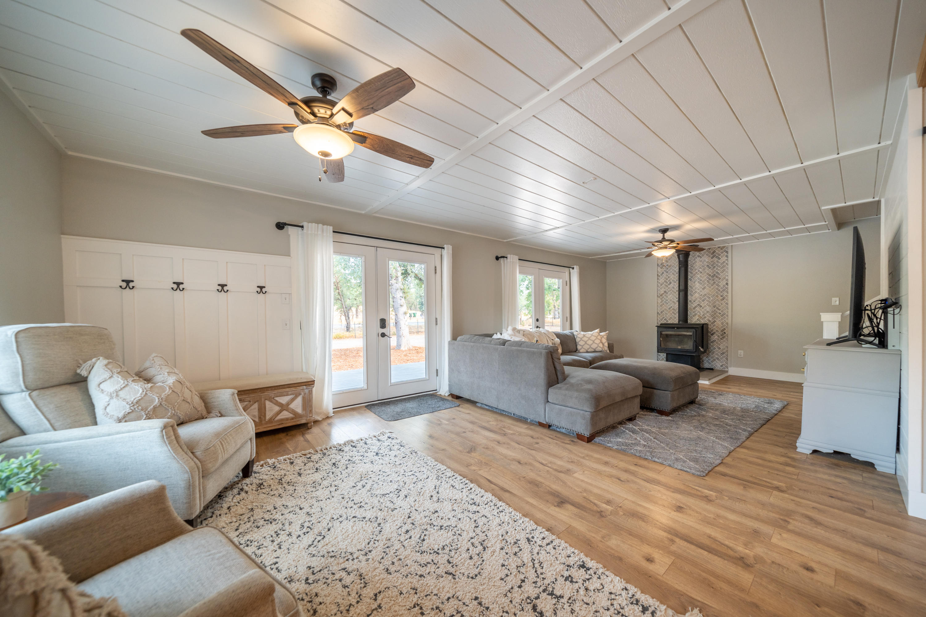 10953 Oak Run Road Oak Run, CA 96069 - Photo 7 of 79 10953 Oak Run Rd-13