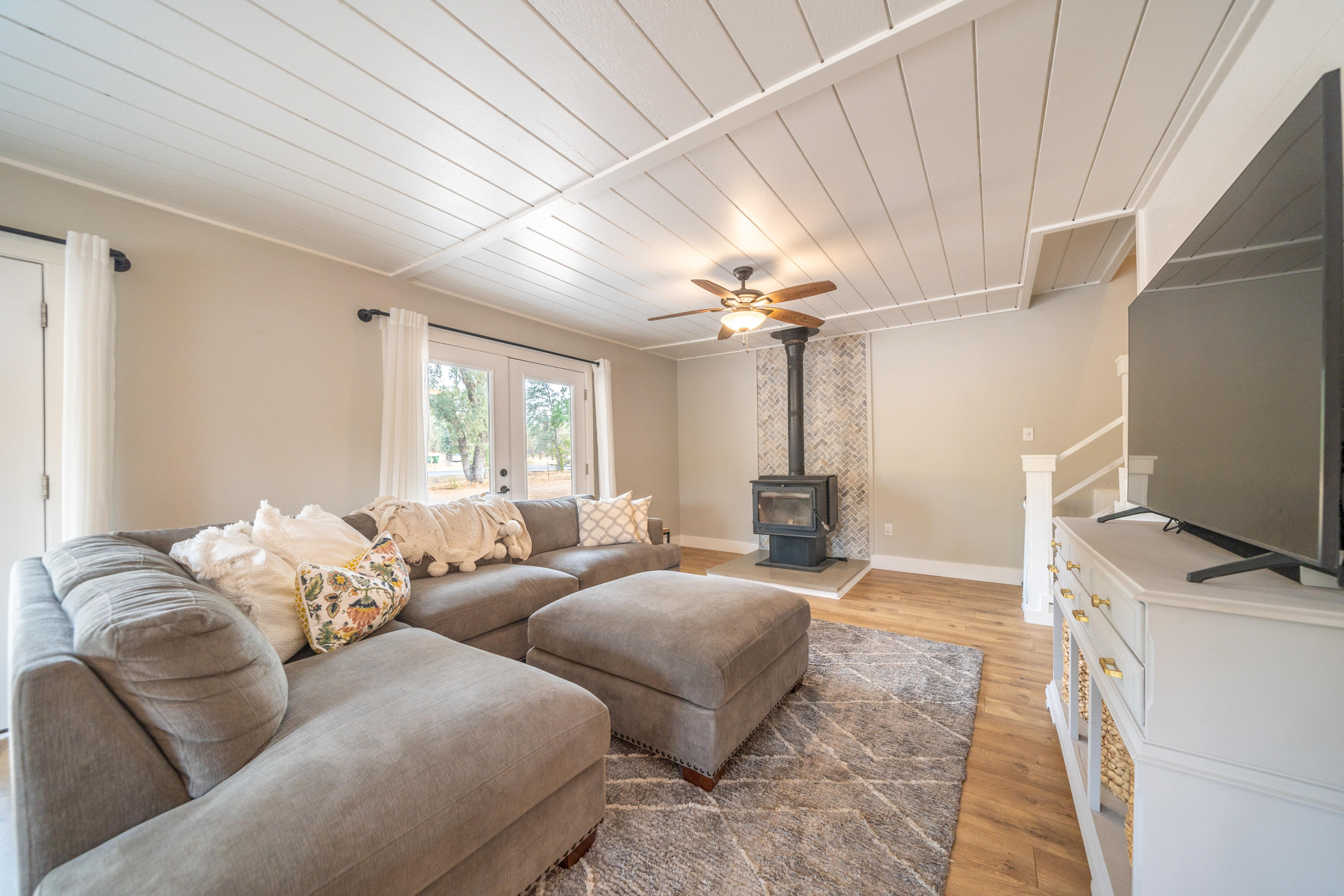10953 Oak Run Road Oak Run, CA 96069 - Photo 9 of 79 10953 Oak Run Rd-14