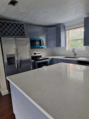 $4,000 | 730 Southwest 67th Terrace, Pembroke Pines, FL 33023