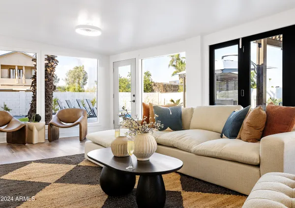 $9,995 | 13611 North 50th Street, Scottsdale, AZ 85254