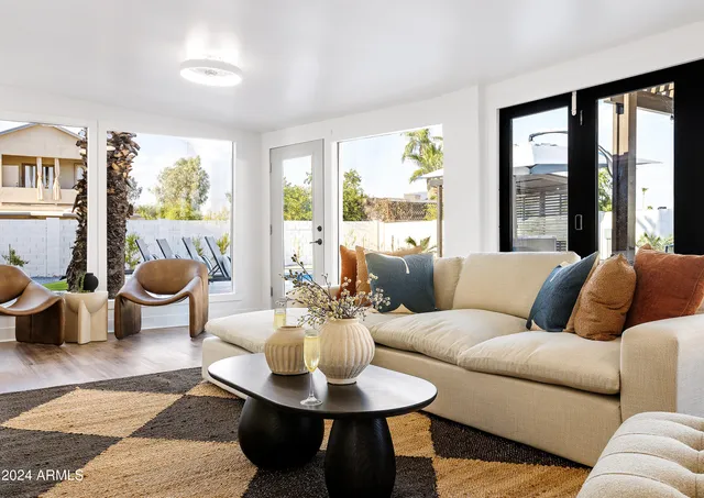 $9,995 | 13611 North 50th Street, Scottsdale, AZ 85254