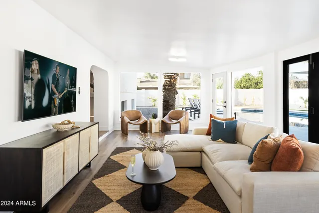 $9,995 | 13611 North 50th Street, Scottsdale, AZ 85254