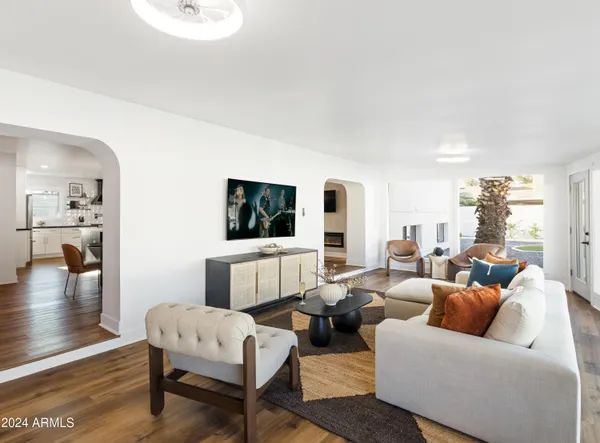 $9,995 | 13611 North 50th Street, Scottsdale, AZ 85254