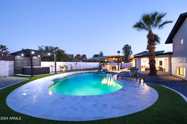 $9,995 | 13611 North 50th Street, Scottsdale, AZ 85254