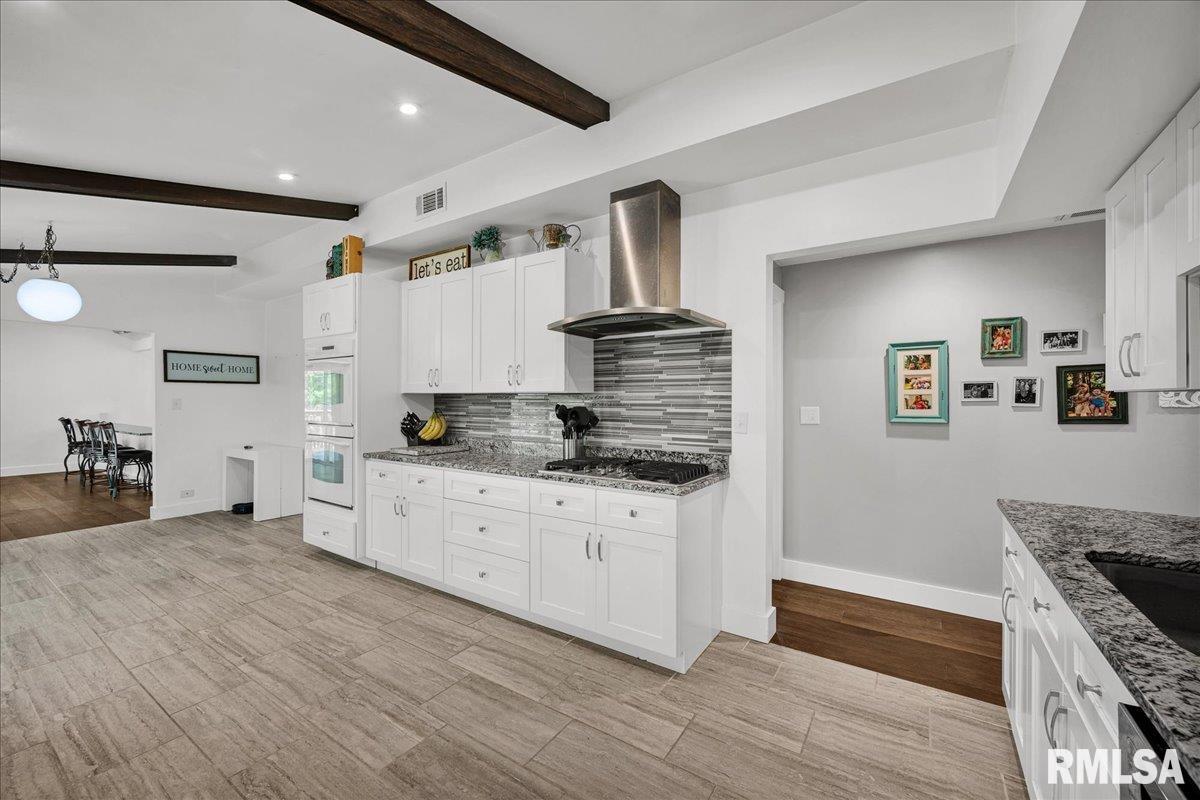 153 Spring Creek Terrace Washington, IL 61571 - Photo 11 of 43 Gallery Image 11