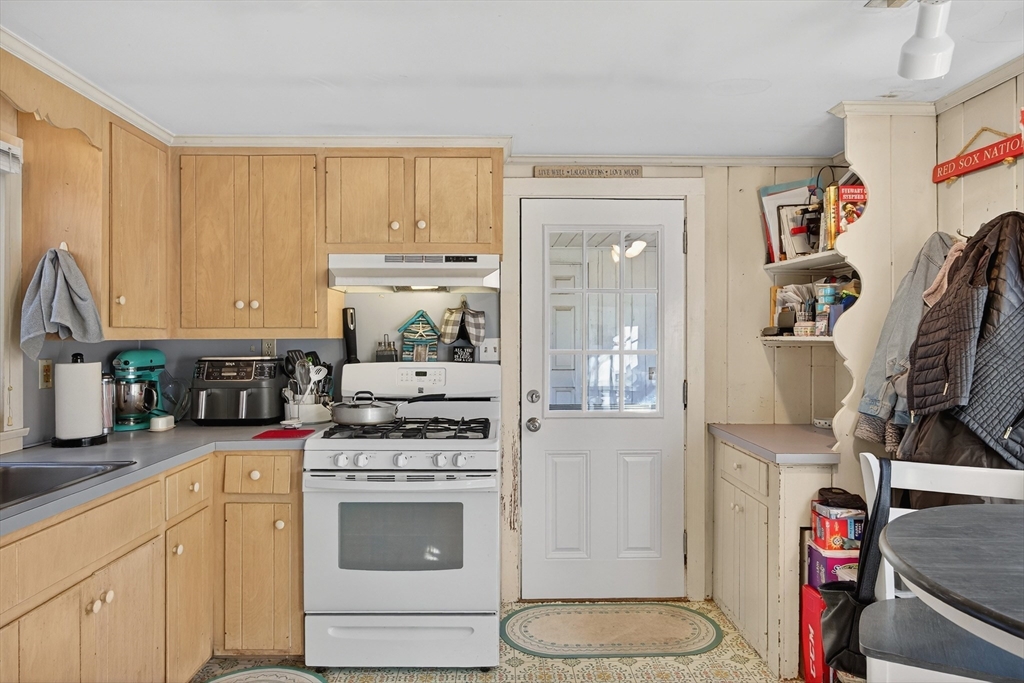 933-935 West Yarmouth Road Yarmouth, MA 02675 - Photo 13 of 42