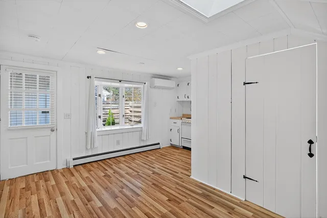 $599,900 | 933-935 West Yarmouth Road, Yarmouth, MA 02675