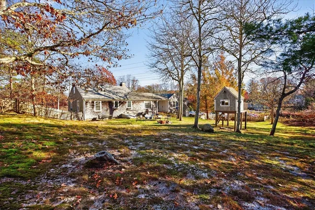 $599,900 | 933-935 West Yarmouth Road, Yarmouth, MA 02675