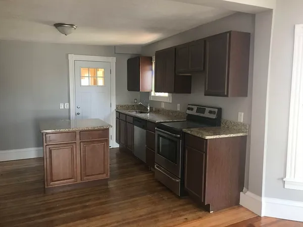 $2,500 | 49 Eddy Street, Unit 3, North Attleboro, MA 02760