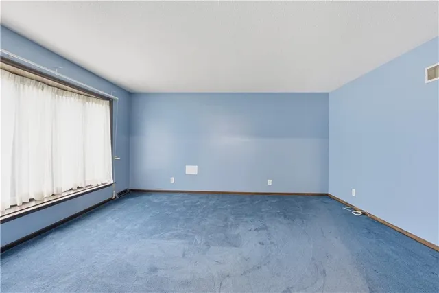 $475,000 | 1122 North 81st Terrace, Kansas City, KS 66112