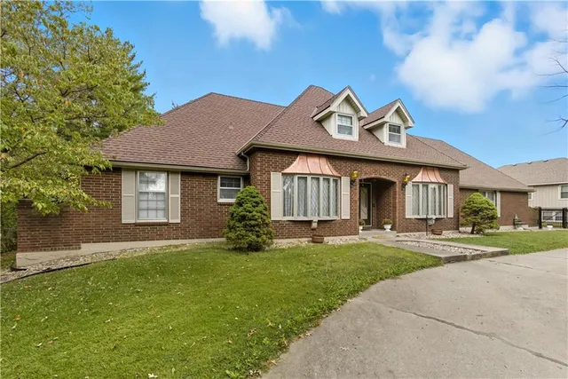 $475,000 | 1122 North 81st Terrace, Kansas City, KS 66112