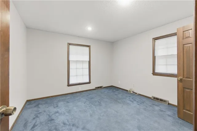 $475,000 | 1122 North 81st Terrace, Kansas City, KS 66112