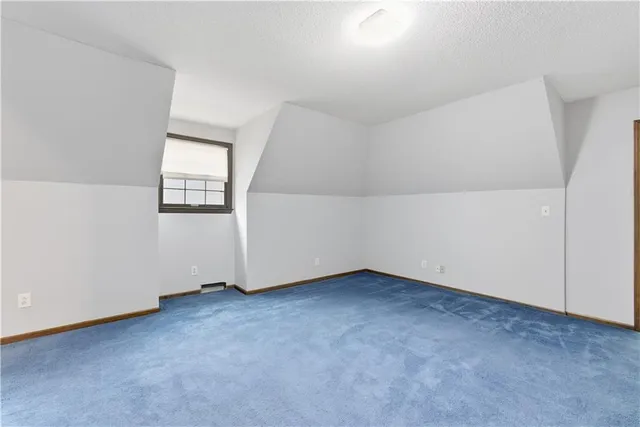 $475,000 | 1122 North 81st Terrace, Kansas City, KS 66112