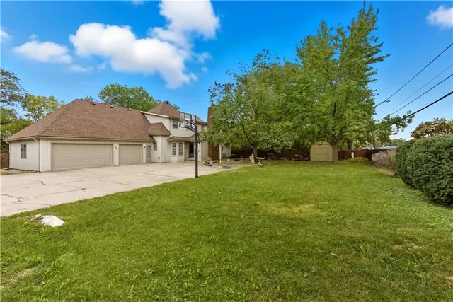 $475,000 | 1122 North 81st Terrace, Kansas City, KS 66112