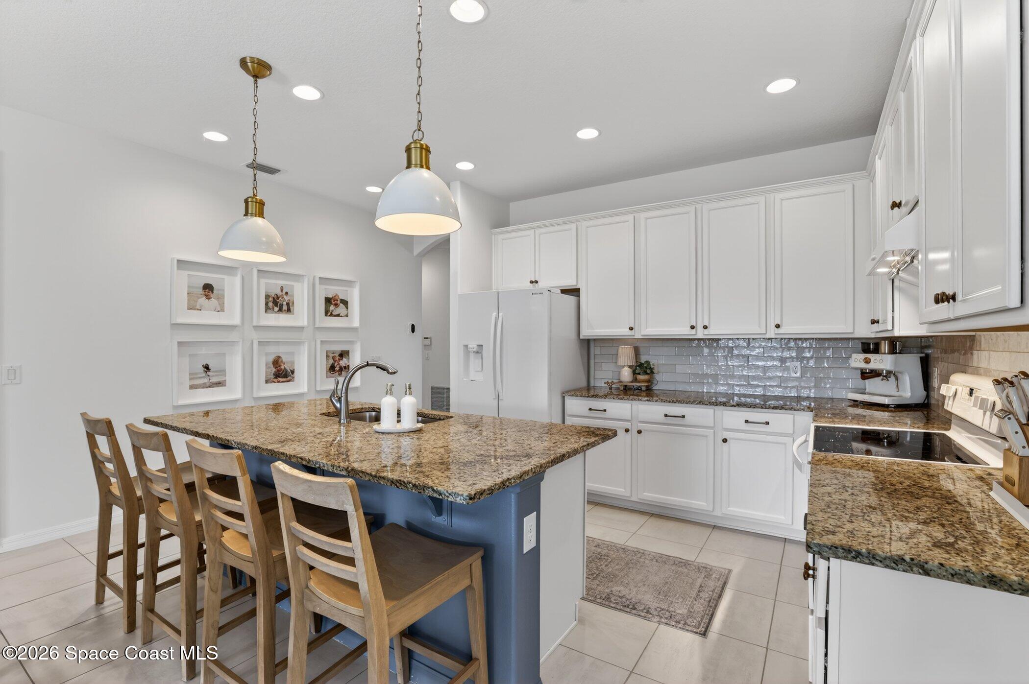 3308 Ribbon Grass Drive Melbourne, FL 32940 - Photo 10 of 46 Kitchen