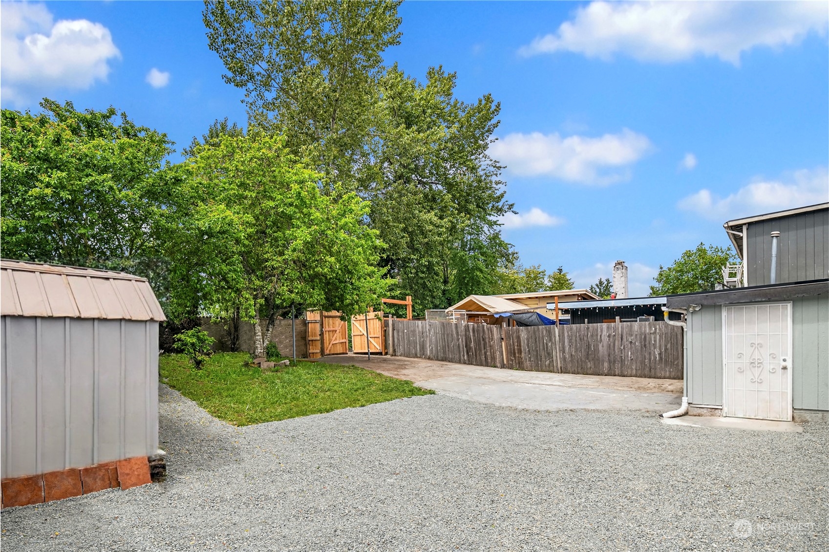12061 Renton Avenue South Seattle, WA 98178 - Photo 9 of 10 Gallery Image 9