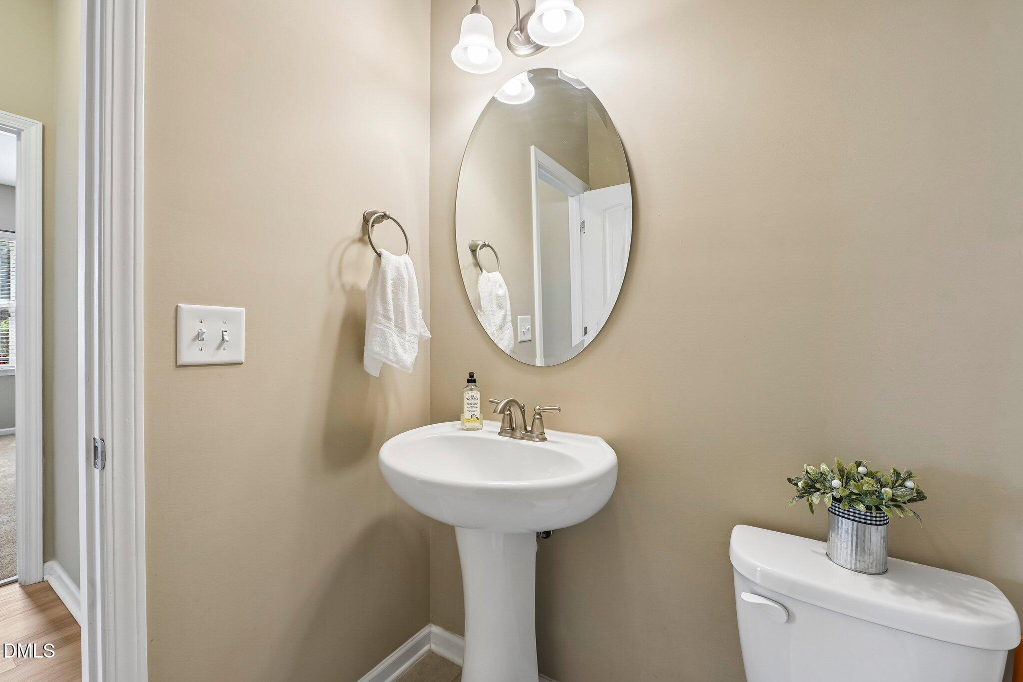 8008 Caithness Street Raleigh, NC 27616 - Photo 9 of 43