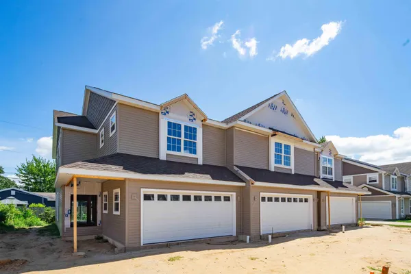 $499,900 | 942 Keenan Court, South Bend, IN 46615