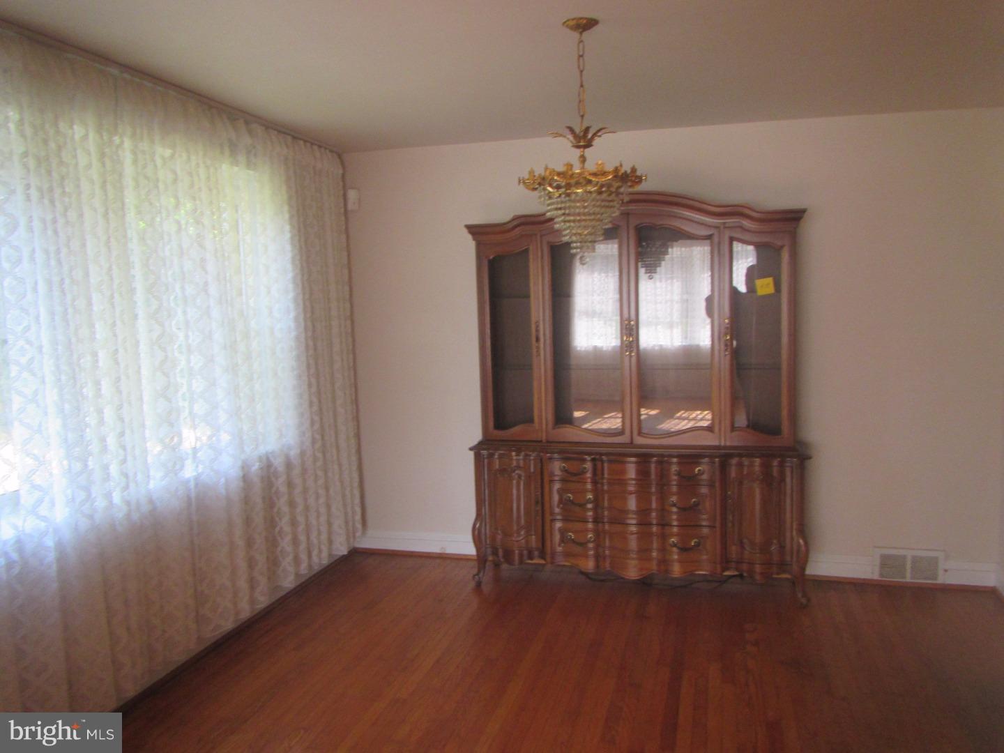 2414 Pine Road Huntingdon Valley, PA 19006 - Photo 8 of 25