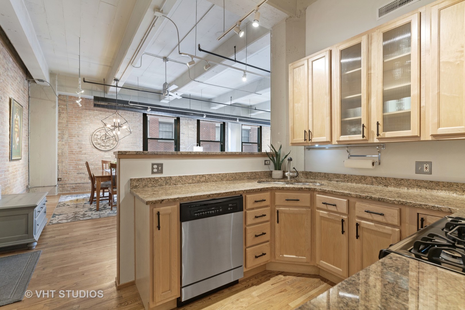 1327 West Washington Boulevard, Unit 2A Chicago, IL 60607 - Photo 12 of 31