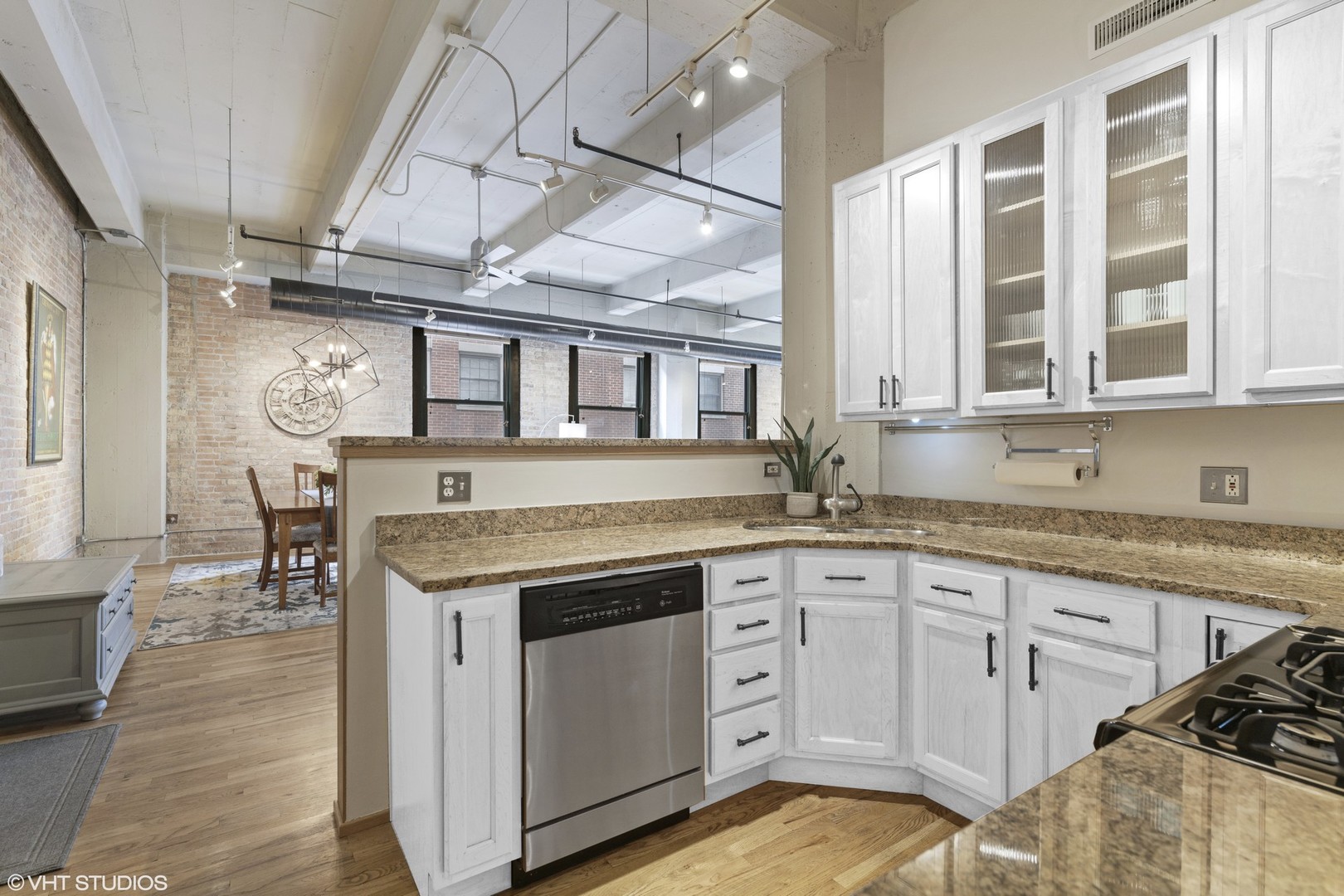 1327 West Washington Boulevard, Unit 2A Chicago, IL 60607 - Photo 13 of 31