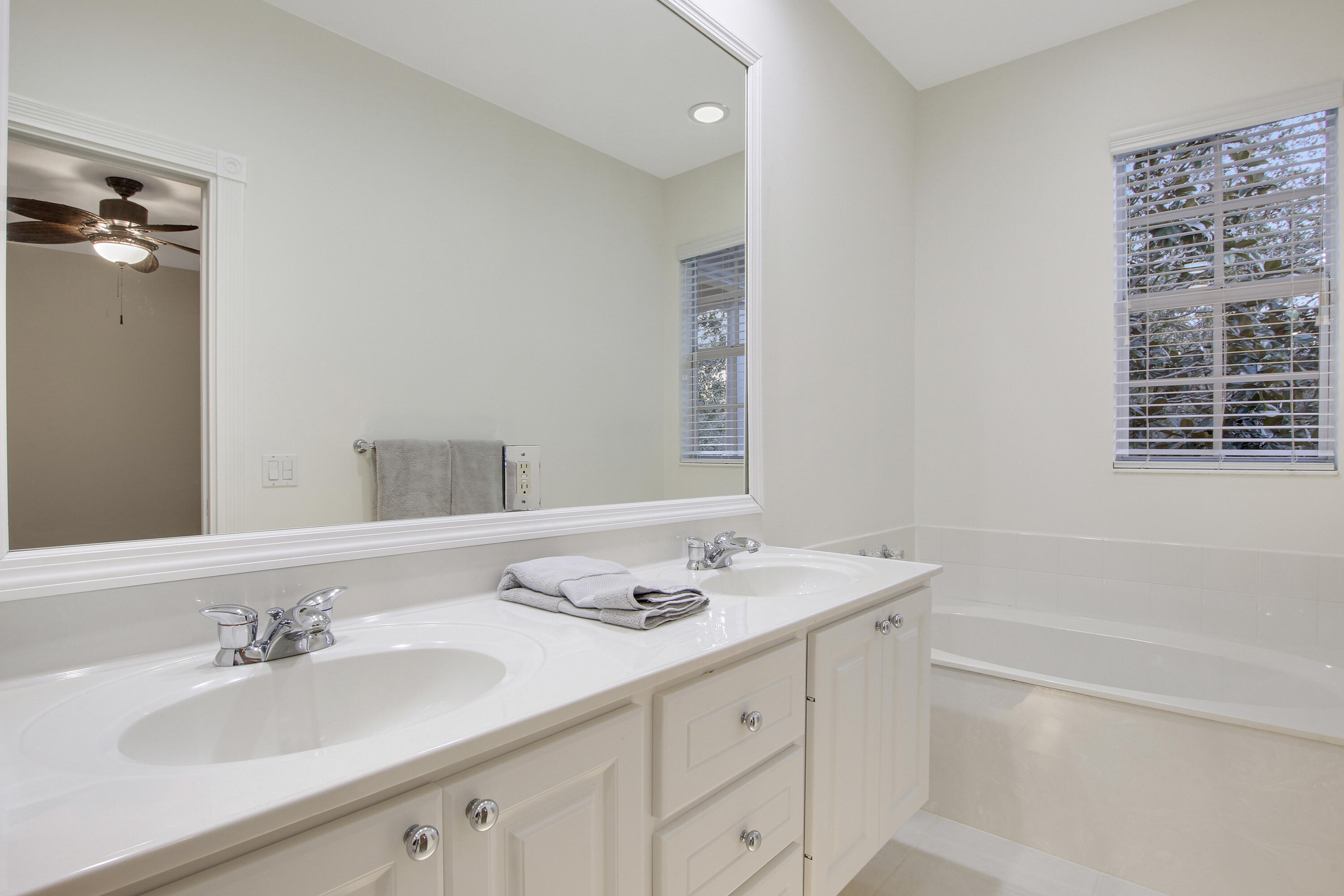 1931 Frederick Small Road Jupiter, FL 33458 - Photo 28 of 46 MASTER BATH
