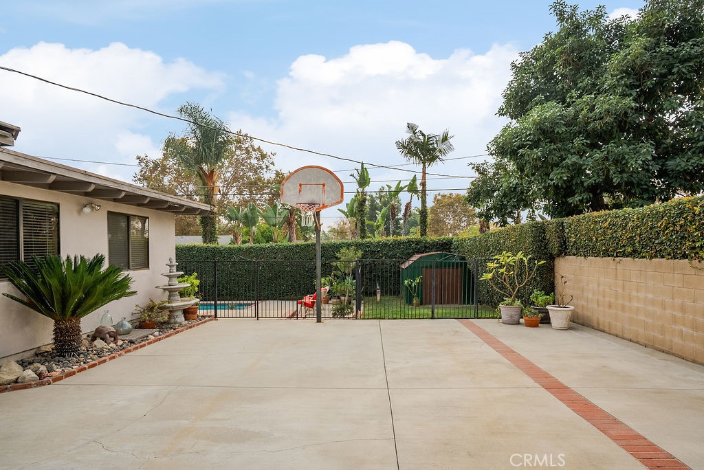 772 East Northridge Avenue Glendora, CA 91741 - Photo 27 of 35 a view of a backyard