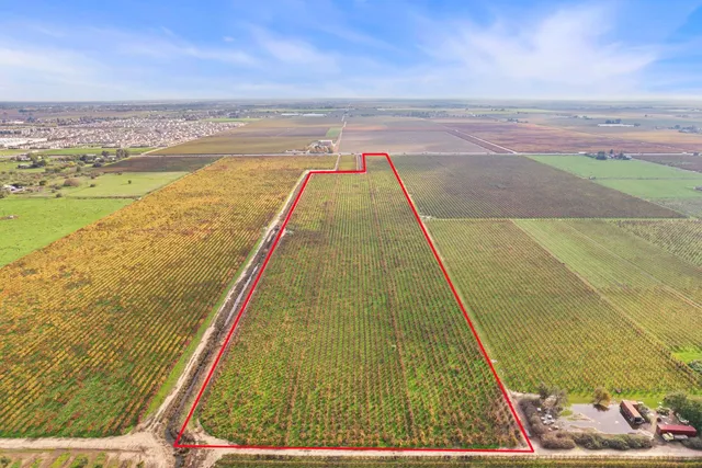 $949,000 | 481 West Highway 12, Lodi, CA 95242