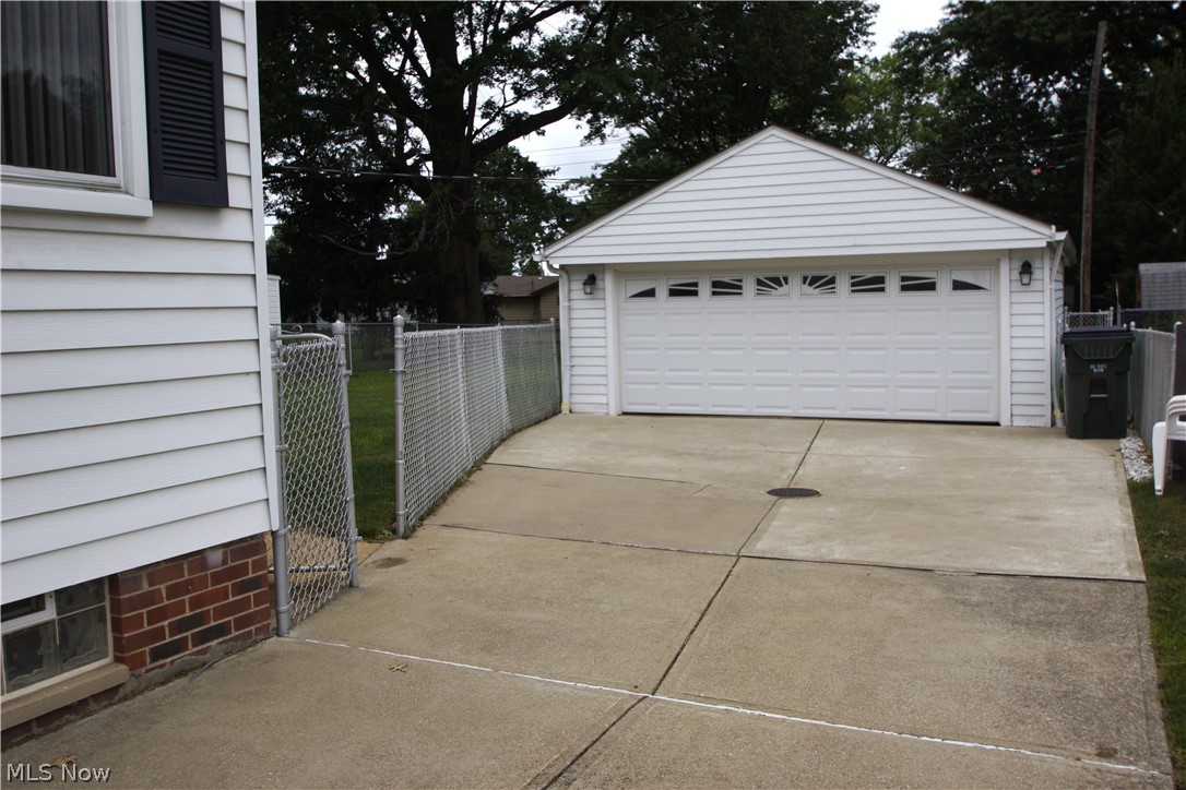 30413 Vineyard Road Willowick, OH 44095 - Photo 24 of 25