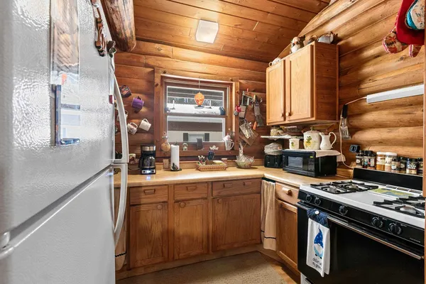 $349,900 | W2757 County Road B, Marinette, WI 54143