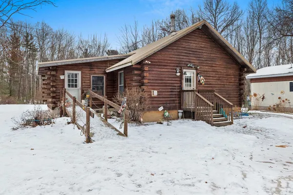 $349,900 | W2757 County Road B, Marinette, WI 54143