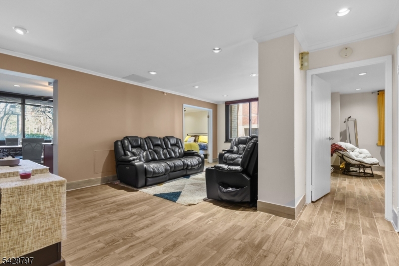 326 Prospect Avenue Hackensack, NJ 07601 - Photo 11 of 37