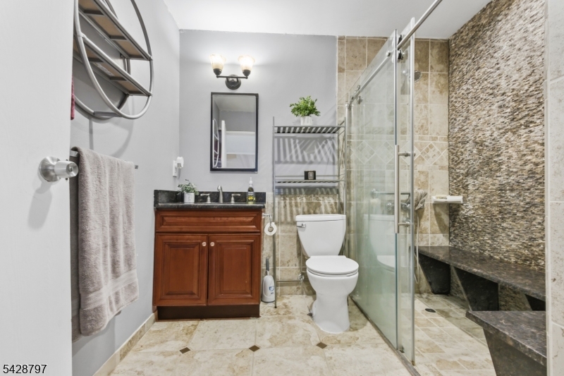 326 Prospect Avenue Hackensack, NJ 07601 - Photo 23 of 37