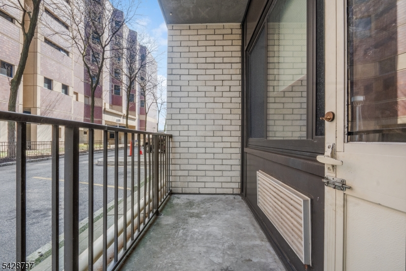 326 Prospect Avenue Hackensack, NJ 07601 - Photo 25 of 37