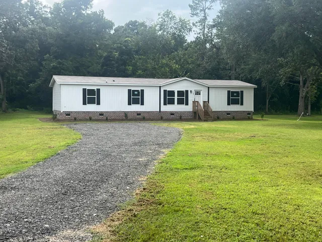 $250,000 | 109 Martin Drive, Eutawville, SC 29048