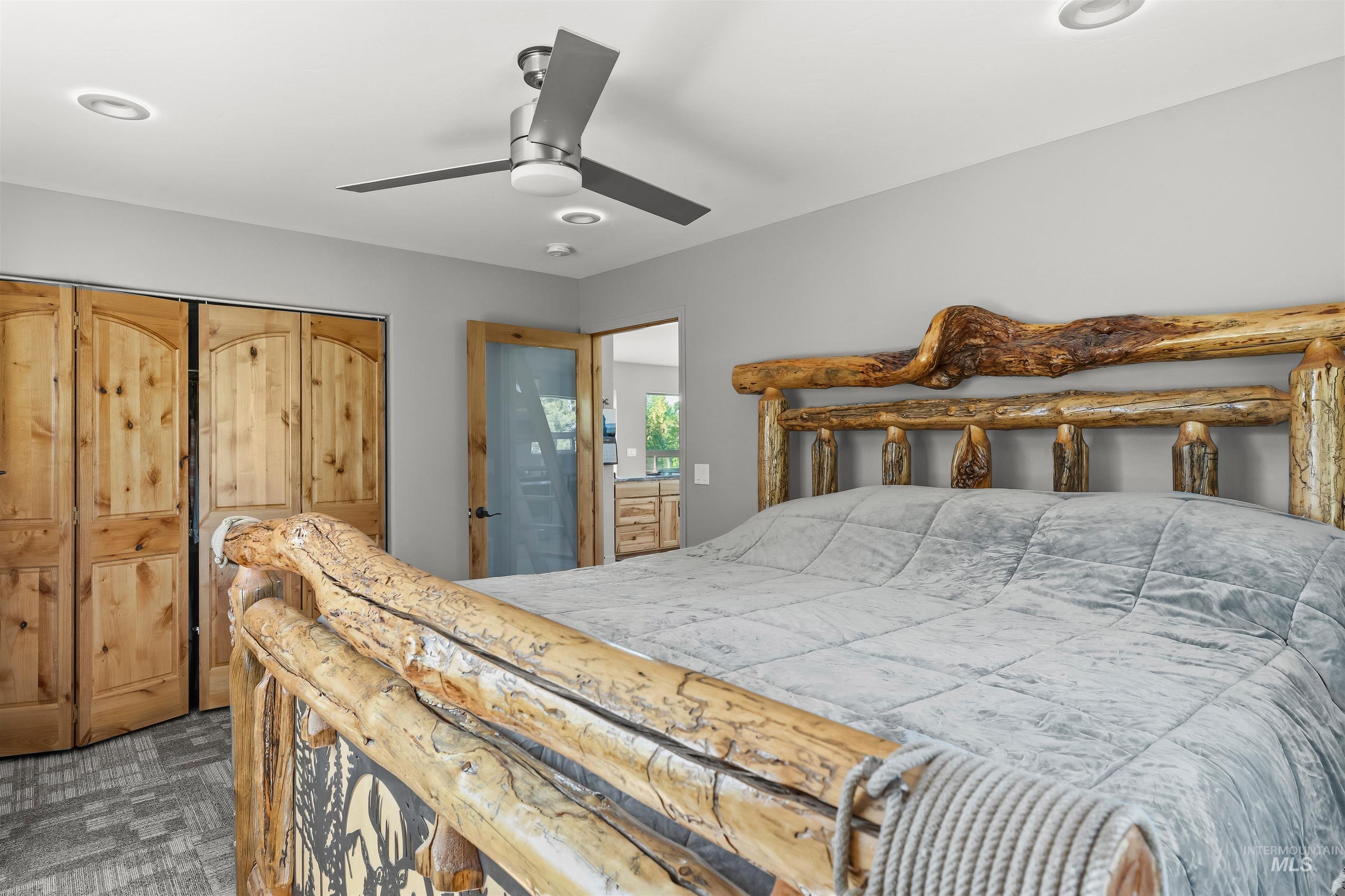 507 Bearlea Road Anatone, WA 99401 - Photo 15 of 47 Room featuring a ceiling fan, recessed lighting, and light gray wall paint