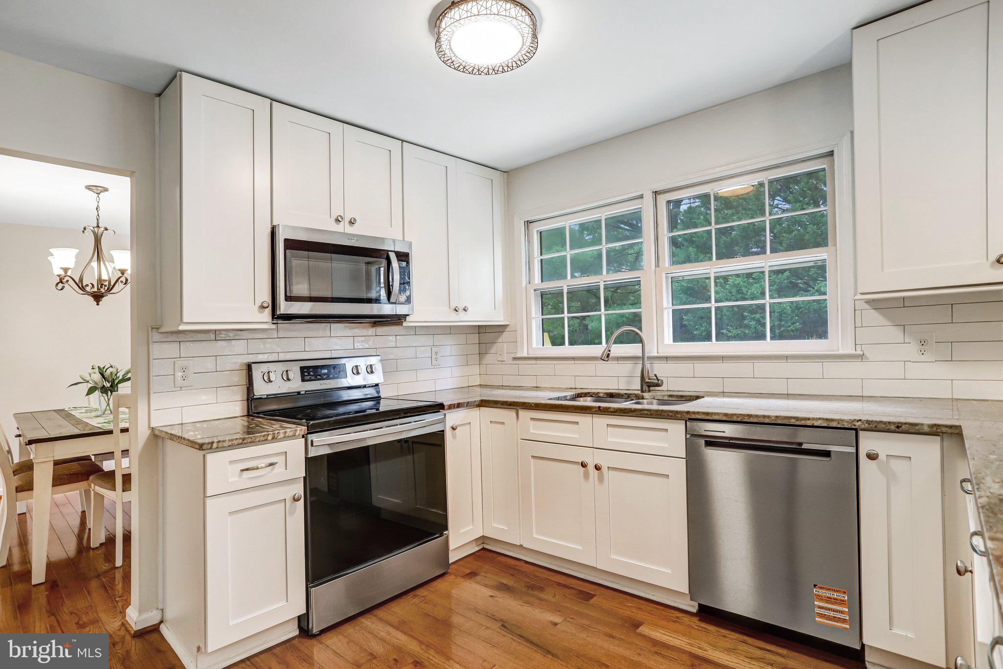 13378 Point Rider Lane Herndon, VA 20171 - Photo 6 of 25 Gallery Image 6
