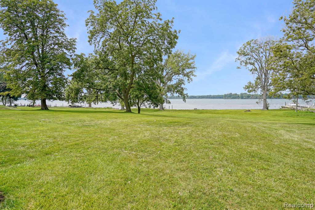 27740 Southpointe Road Grosse Ile, MI 48138 - Photo 23 of 24 Gallery Image 23