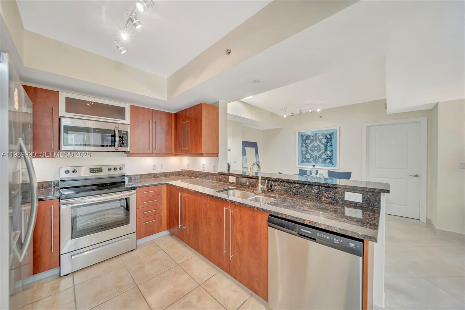 7355 Southwest 89th Street, Unit 728N Miami, FL 33156 - Photo 5 of 30