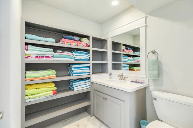 a view of a house with a yard and garage