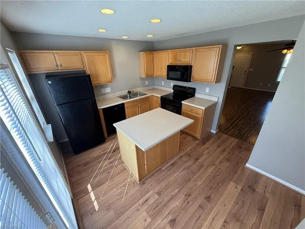 $1,495 | 3375 Kensington Place, Winston-Salem, NC 27103