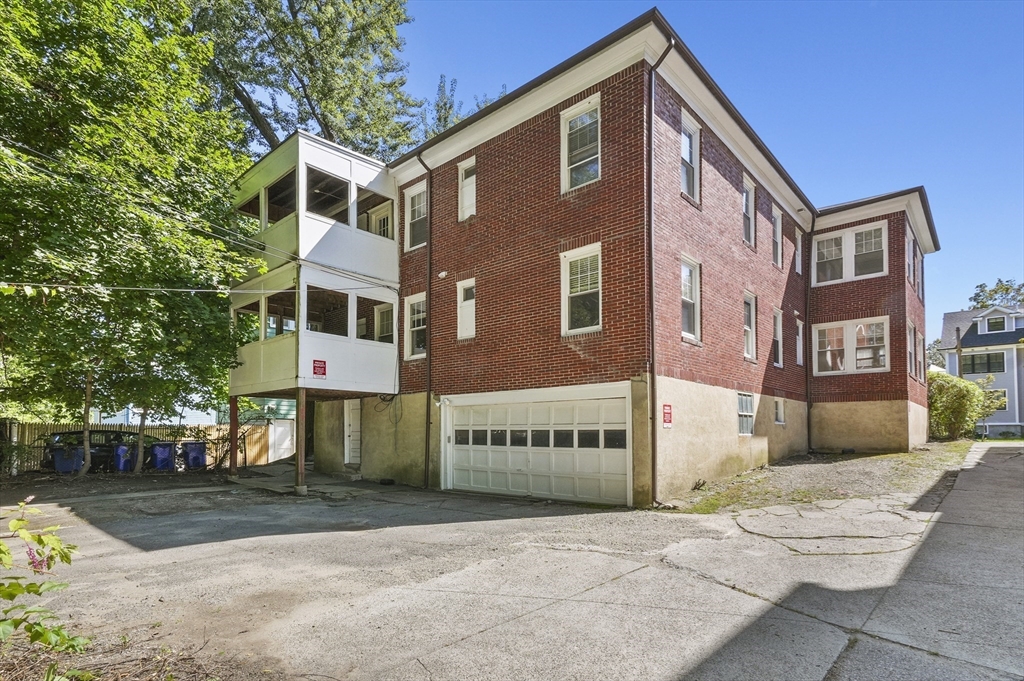 91 Verndale Street, Unit 2 Brookline, MA 02446 - Photo 16 of 18 a front view of a building