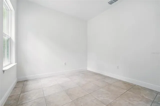 $1,900 | 7738 North Creek Way, Citrus Springs, FL 34434