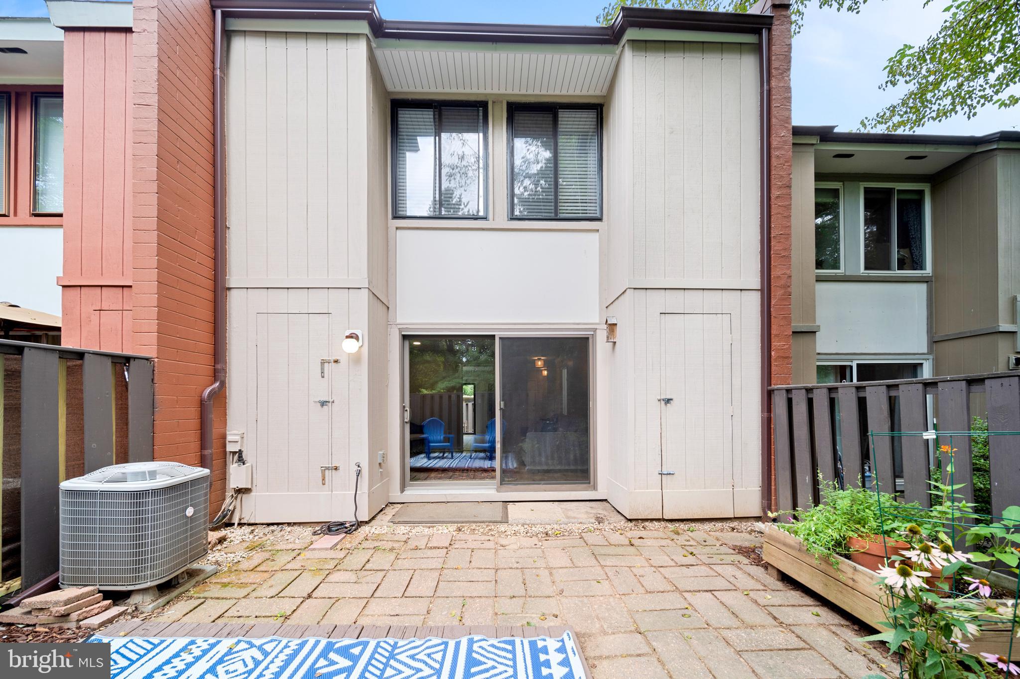 1386 Northgate Square Reston, VA 20190 - Photo 39 of 39 Storage on courtyard
