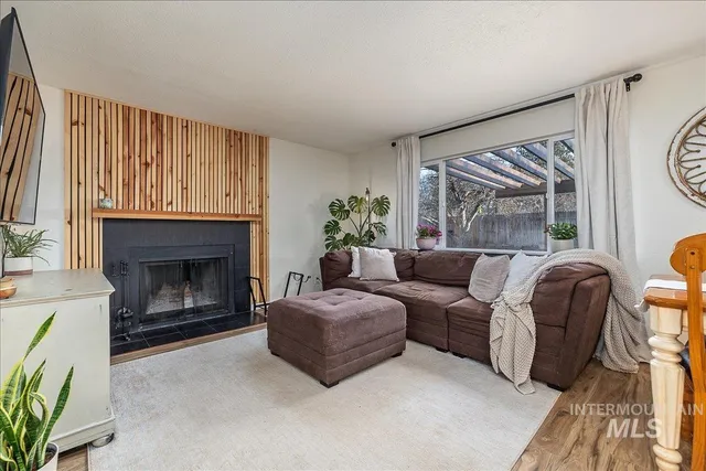 $389,900 | 2480 South Virginia Avenue, Boise, ID 83705