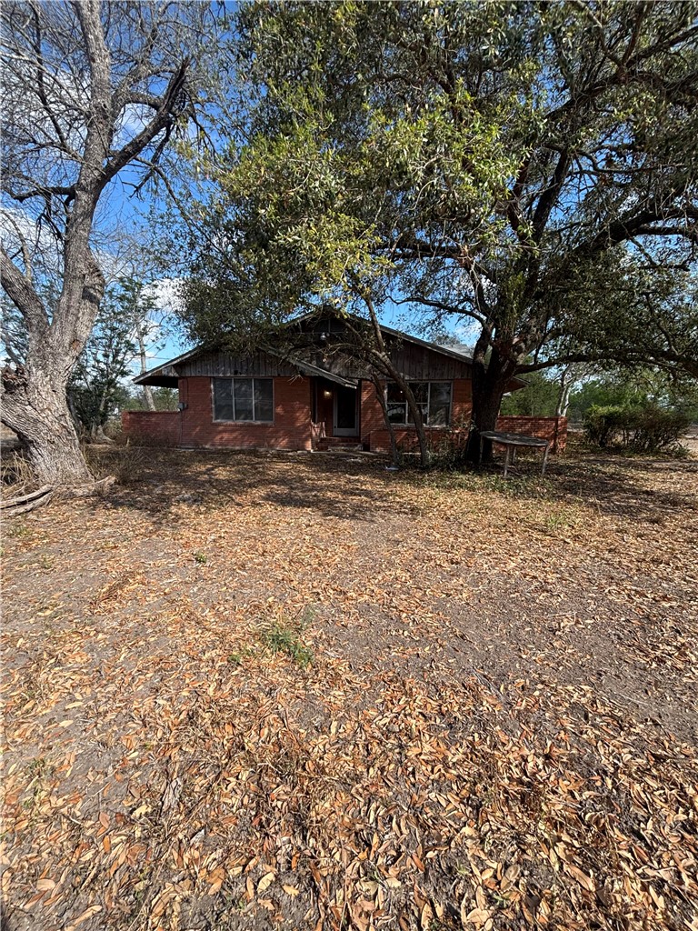369 Edith Drive Alice, TX 78332 - Photo 2 of 26