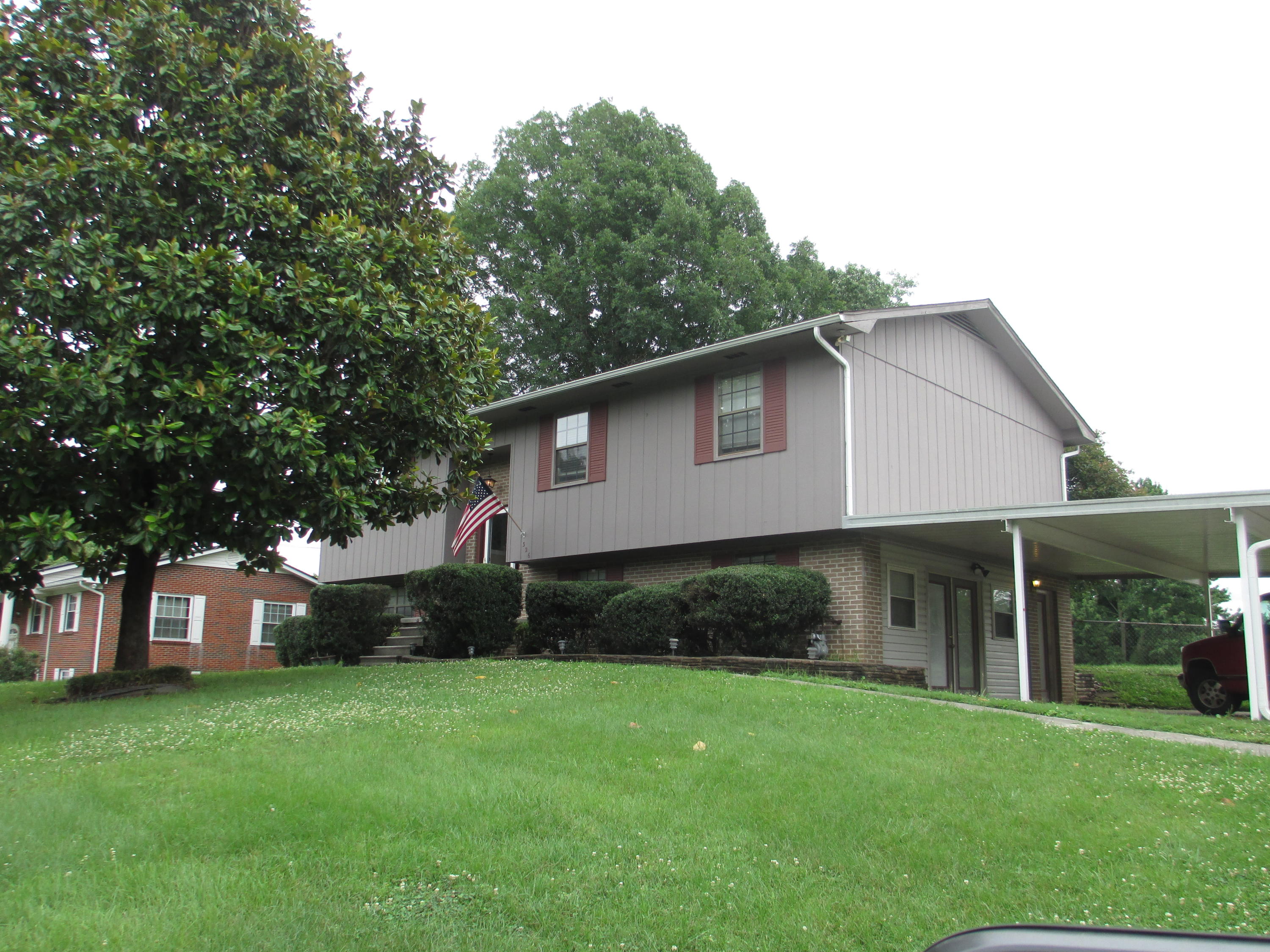 326 Gregg Road Powell, TN 37849 - Photo 1 of 33 2018-06-29 04.08.23