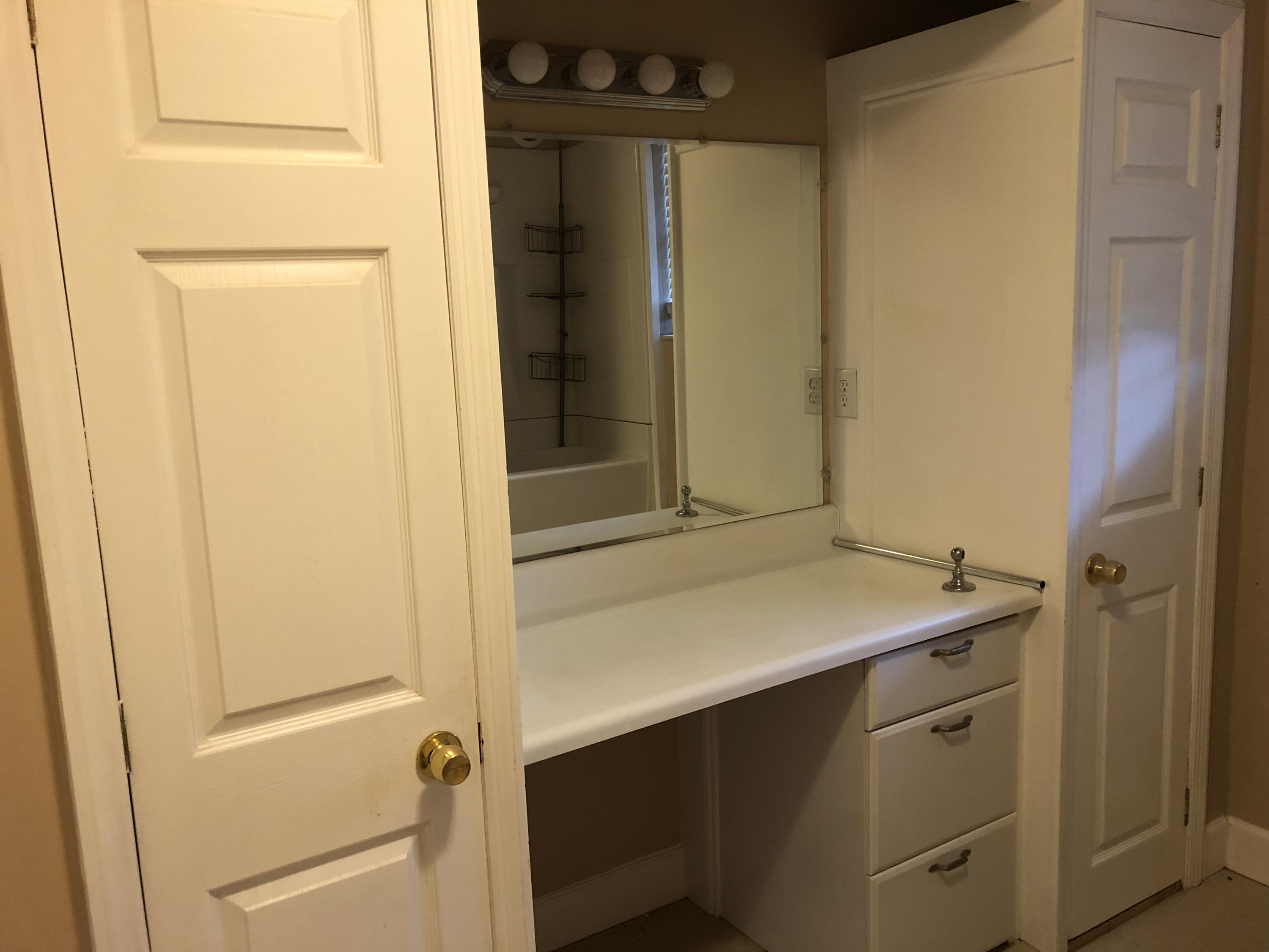 326 Gregg Road Powell, TN 37849 - Photo 27 of 33 Master Bath