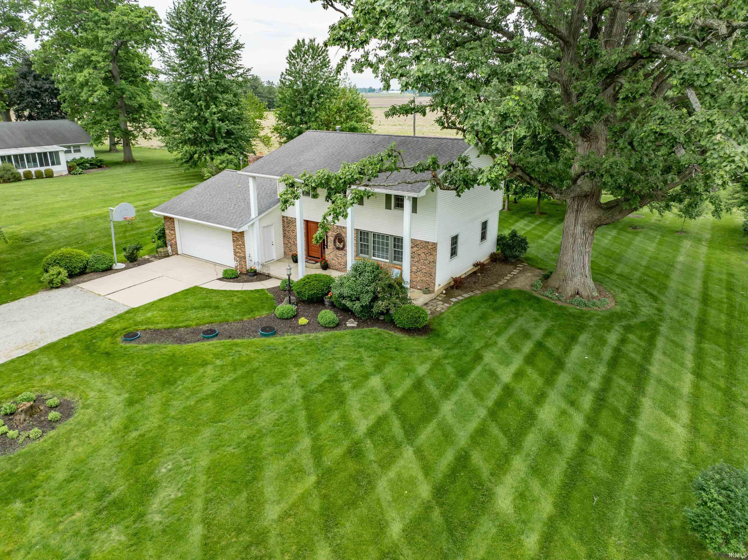 12134 Beavans Road Fort Wayne, IN 46819 - Photo 3 of 34